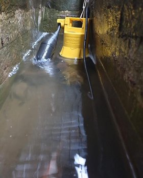 Wasserpumpe im Einsatz